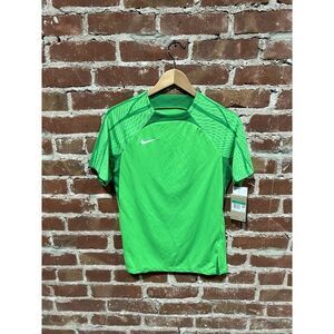 Nike Youth Boys Green Short Sleeve Athletic T-shirt Size XL NWT